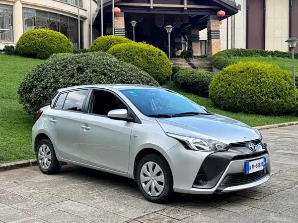 Toyota Yaris L 2016