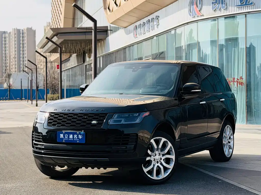 Land Rover Range Rover 2019 — фото 1