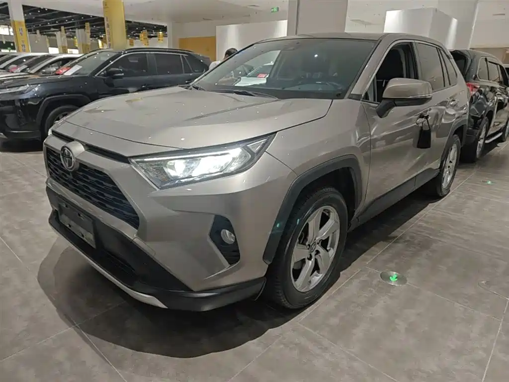 Toyota RAV4 2021