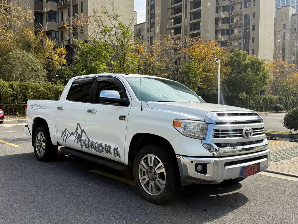 Toyota Tundra 2015 — фото 3