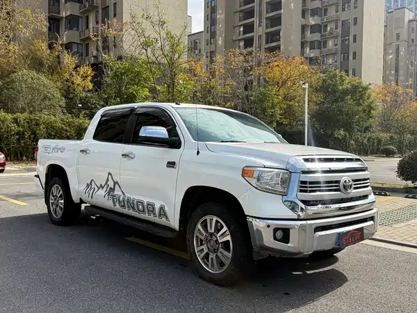 Toyota Tundra 2015