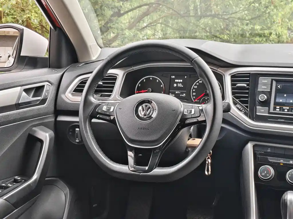 Volkswagen T-Roc 2020 — фото 8