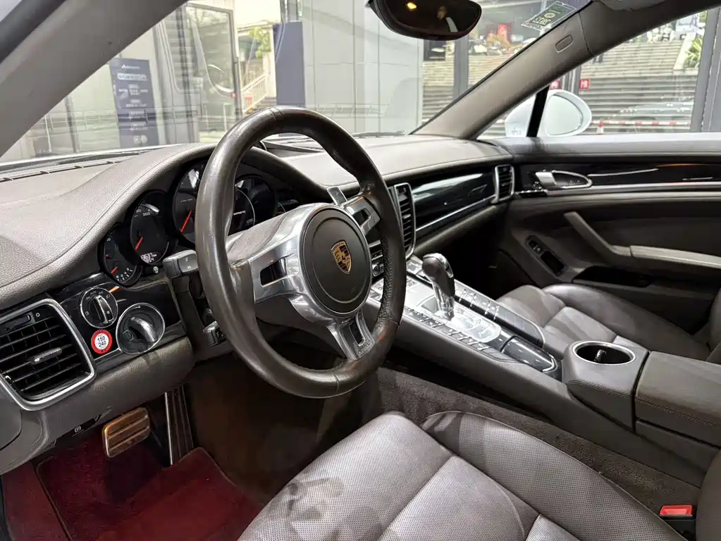 Porsche Panamera 2016 — фото 13