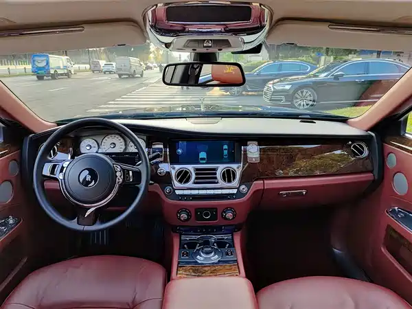 Rolls-Royce Ghost 2012