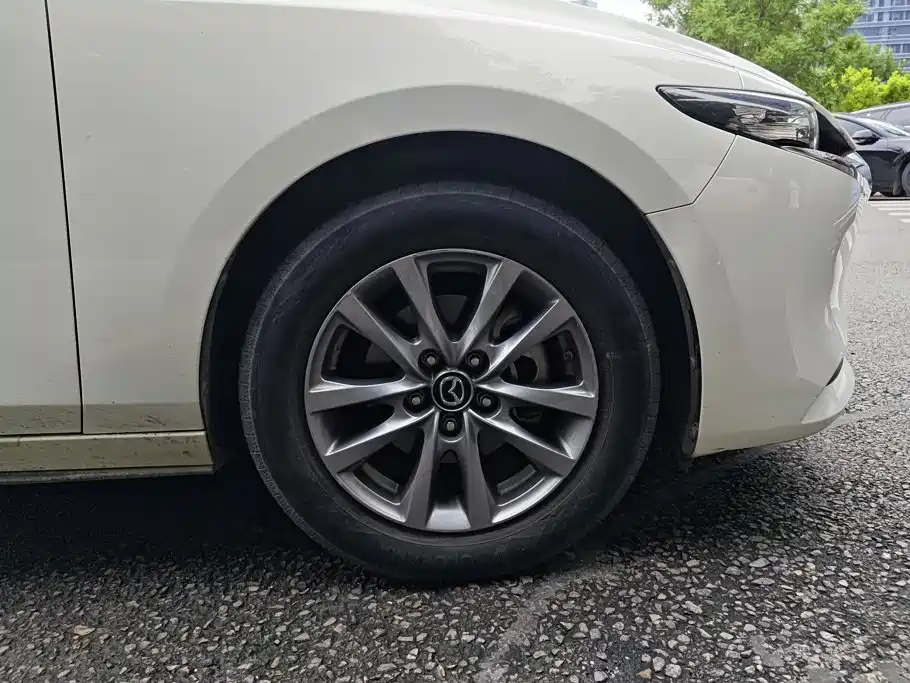 Mazda 3 Angkesela 2022