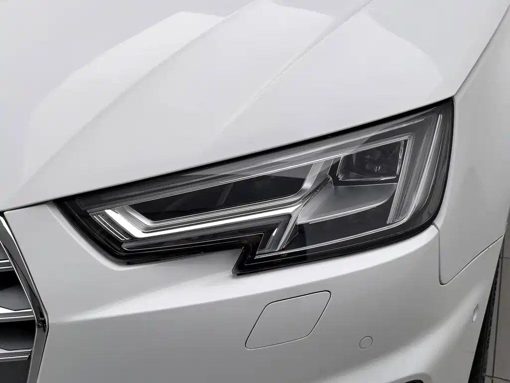 Audi A4L 2019