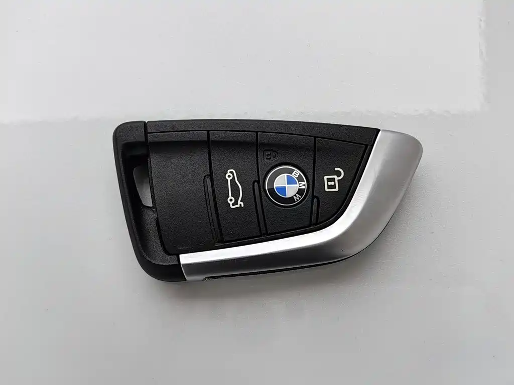 BMW 1 Series 2023 — фото 19