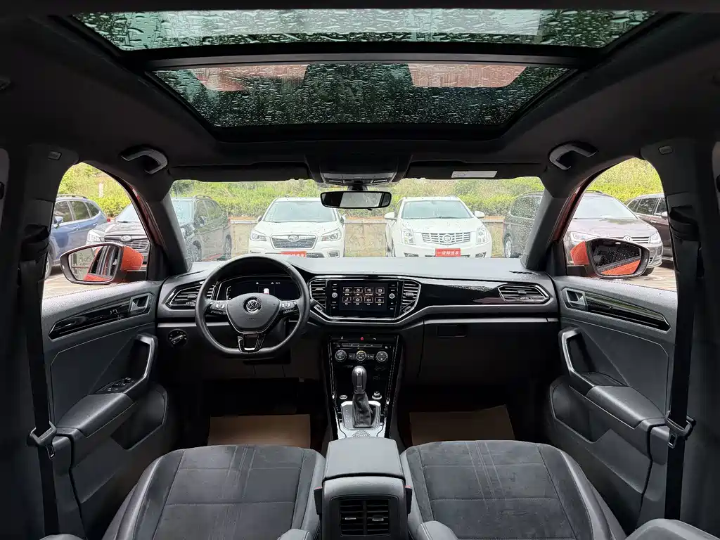 Volkswagen T-Roc 2019