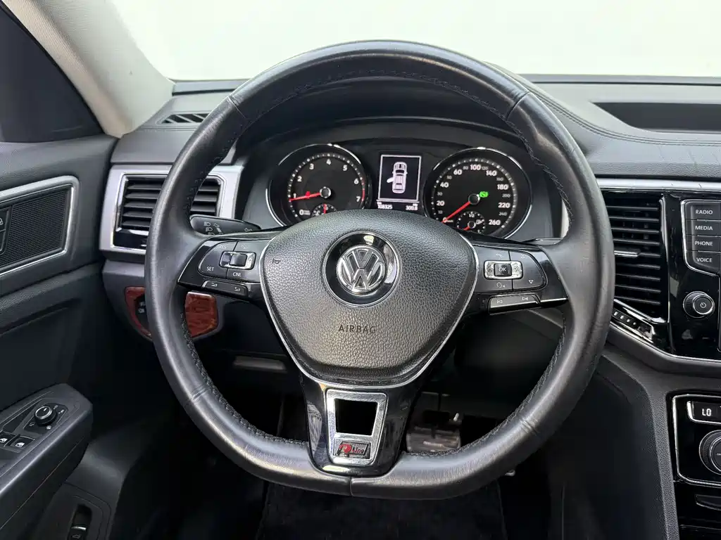 Volkswagen Teramont 2017 — фото 9