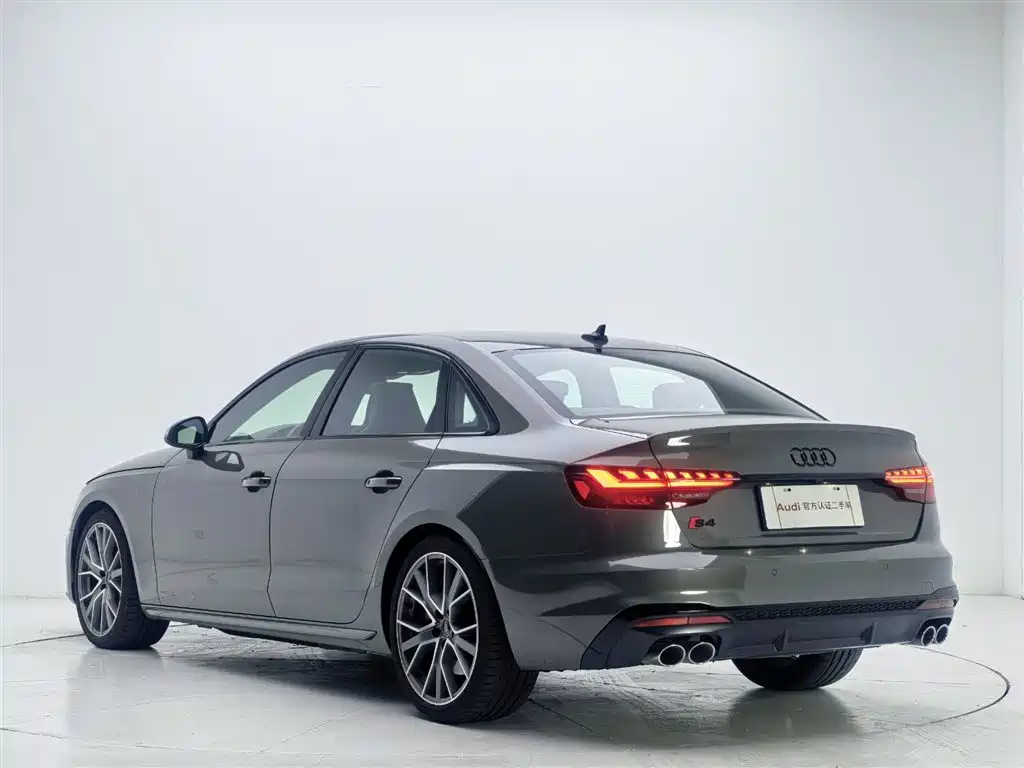 Audi S4 2024 — фото 12