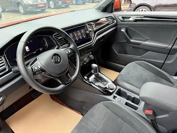 Volkswagen T-Roc 2019