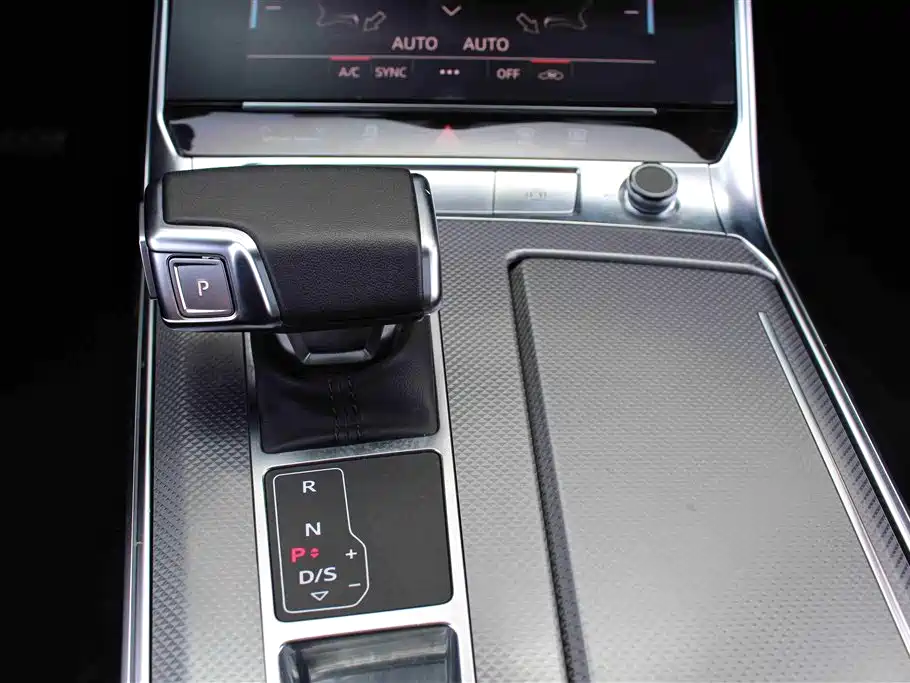 Audi A6L 2023 — фото 11