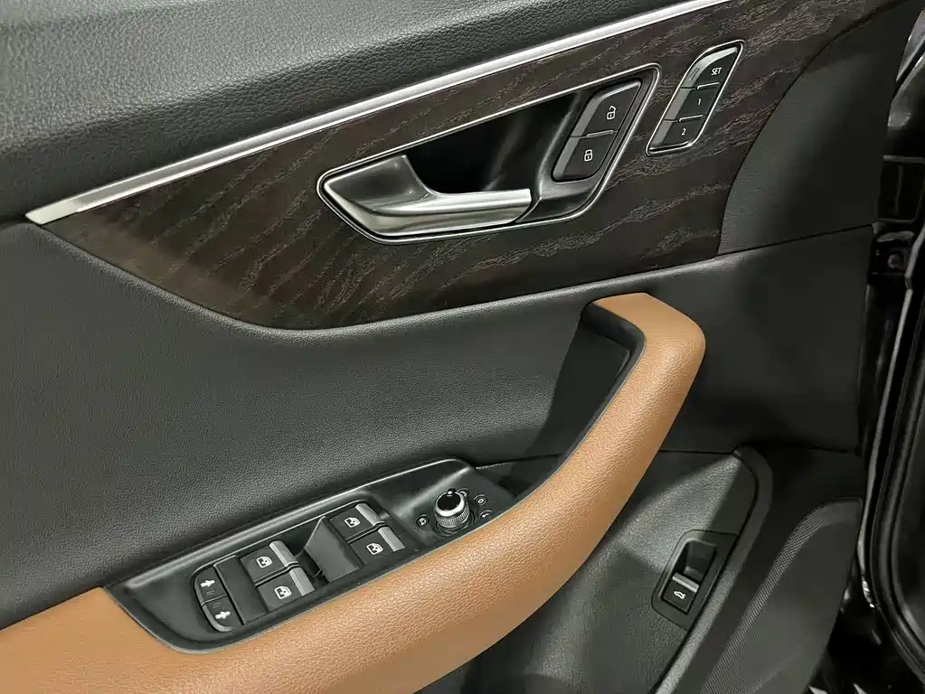Audi Q7 2020 — фото 13