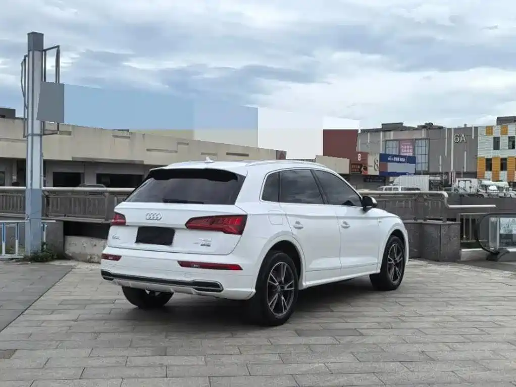 Audi Q5L 2019 — фото 3