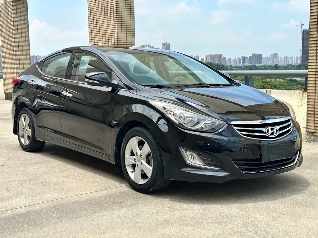 Hyundai Elantra 2013