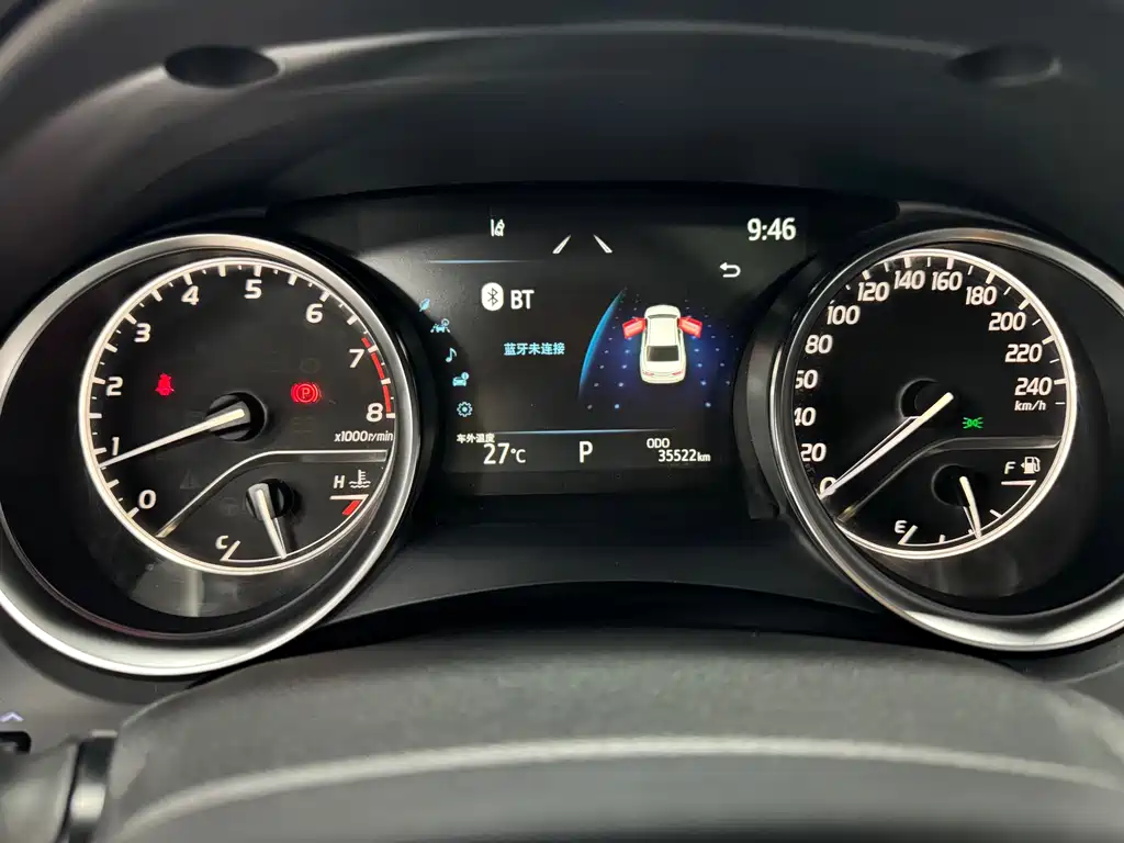 Toyota Camry 2023 — фото 13