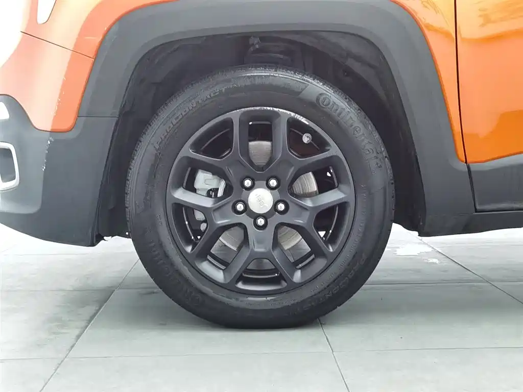 Jeep Renegade 2019 — фото 17