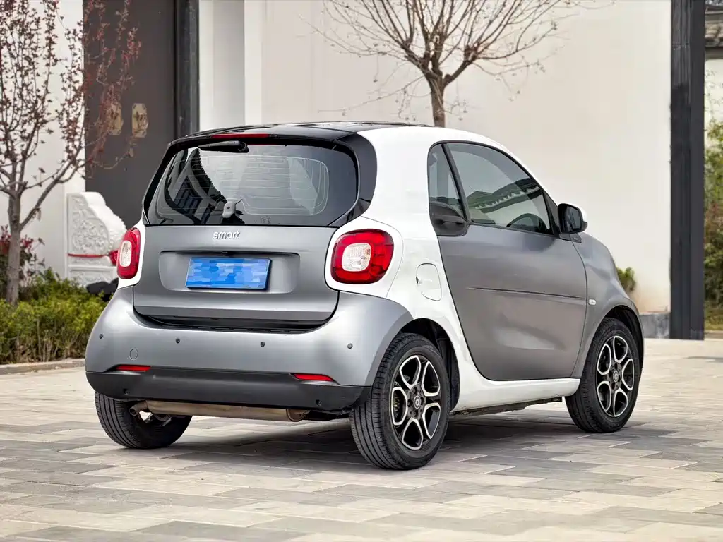 smart Fortwo 2017 — фото 9