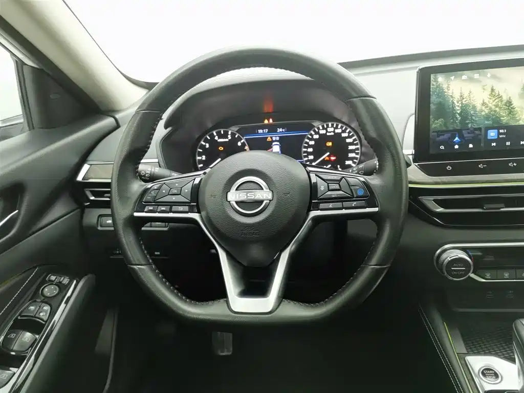Nissan Teana 2024 — фото 11