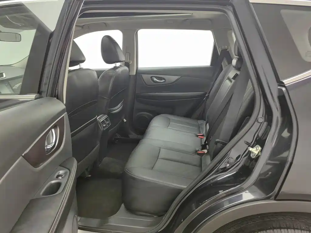 Nissan X-Trail 2015 — фото 15