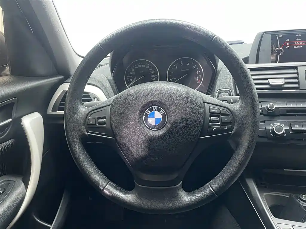 BMW 1 Series 2013 — фото 15