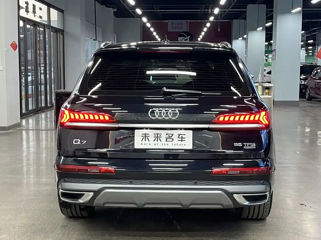 Audi Q7 2021 — фото 15