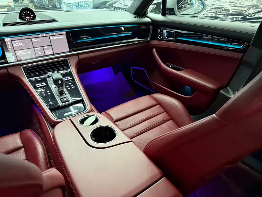 Porsche Panamera 2019 — фото 12