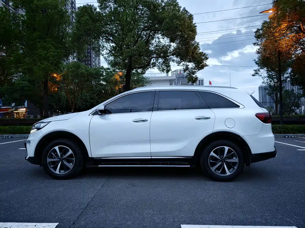 Kia Sorento 2018 — фото 12