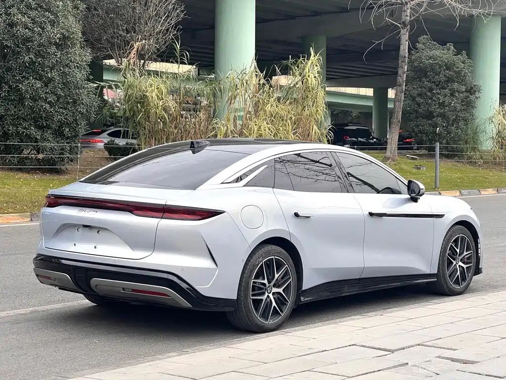 BYD Han L 2025 — фото 10