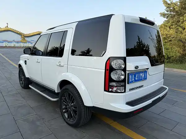 Land Rover Discovery 2015