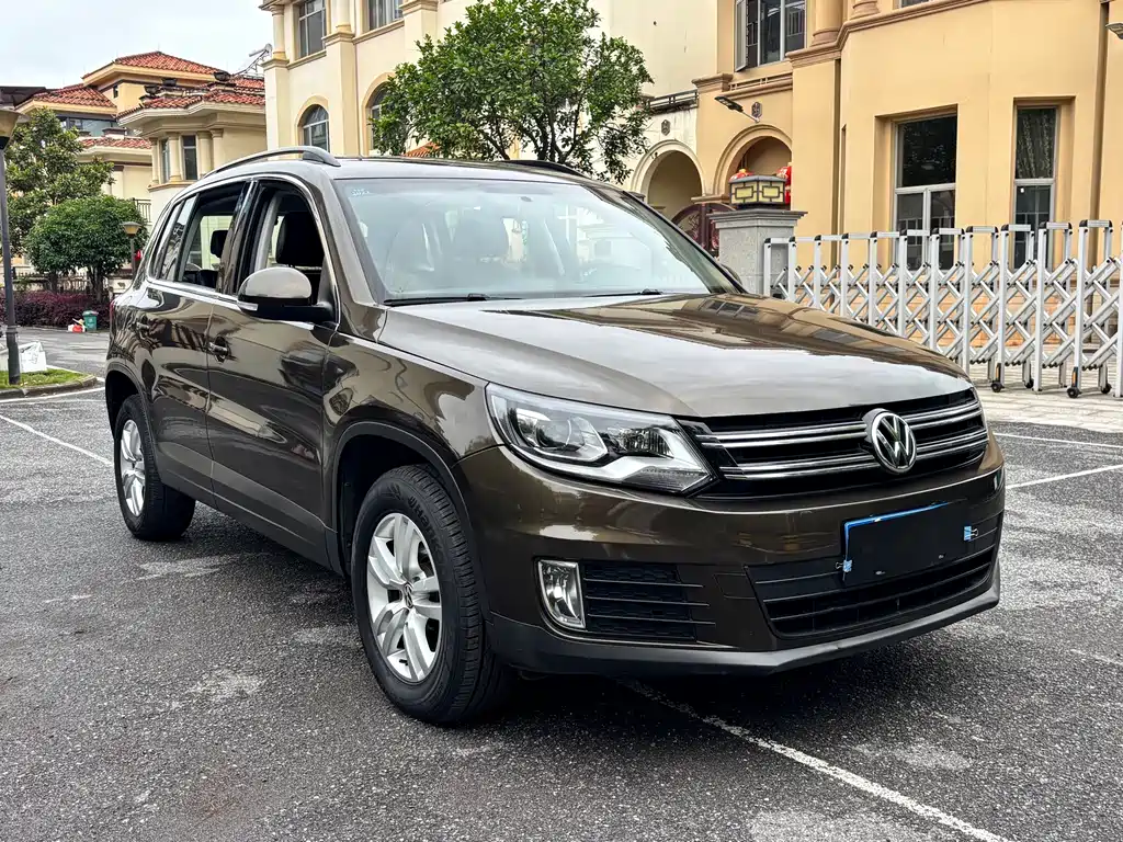 Volkswagen Tiguan 2017 — фото 1