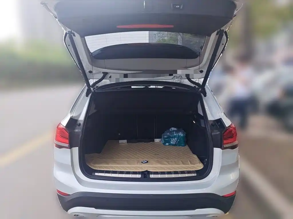 BMW X1 2020 — фото 15