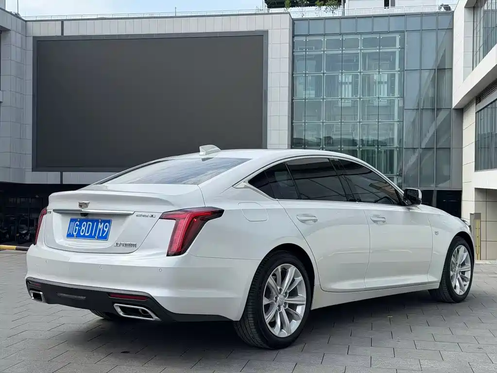 Cadillac CT5 2025 — фото 9