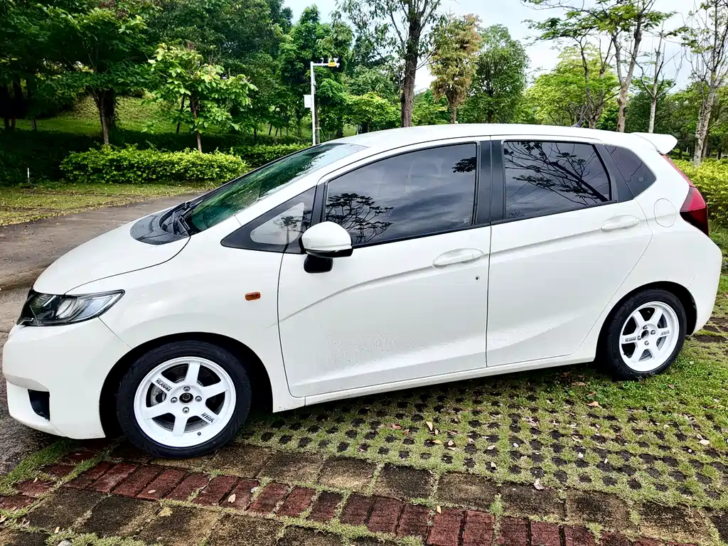 Honda Fit 2018 — фото 10
