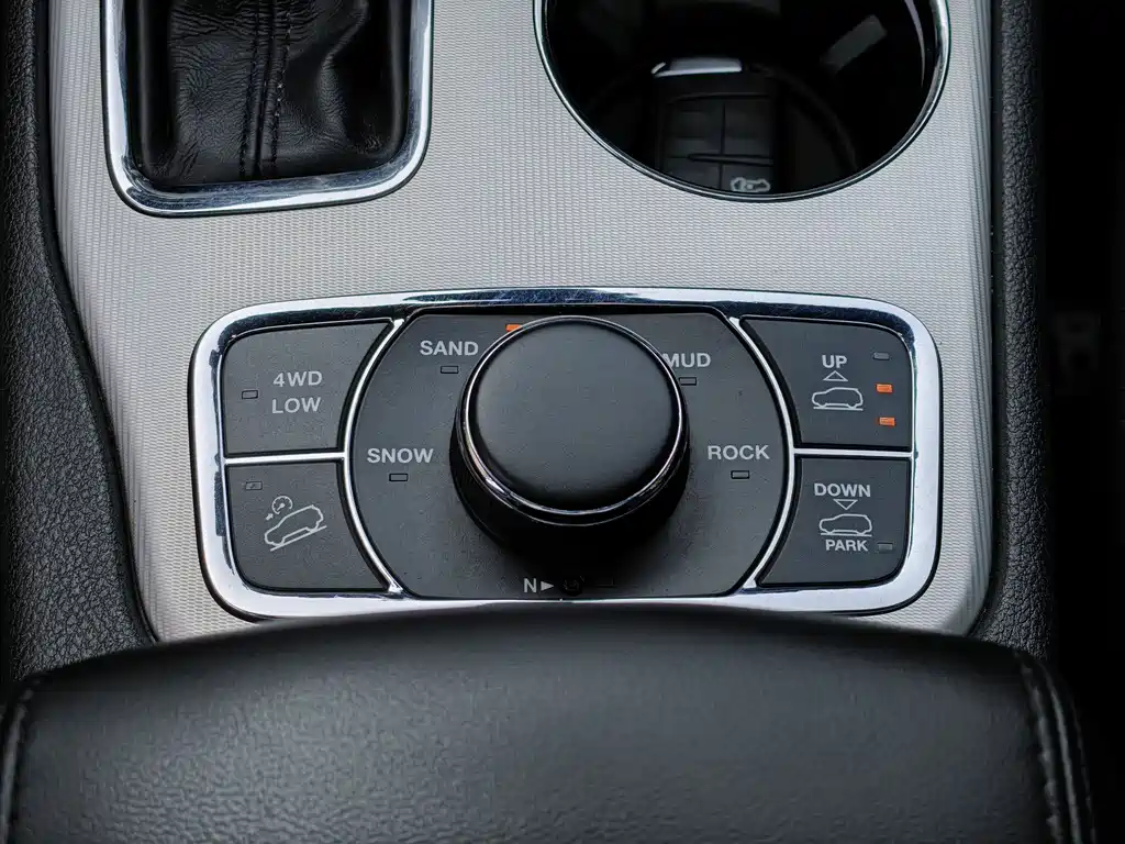 Jeep Grand Cherokee 2022 — фото 16