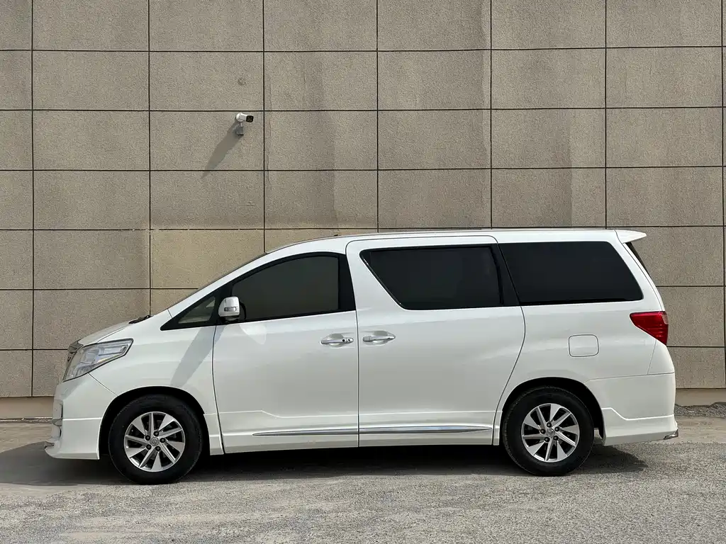 Toyota Alphard 2014 — фото 15