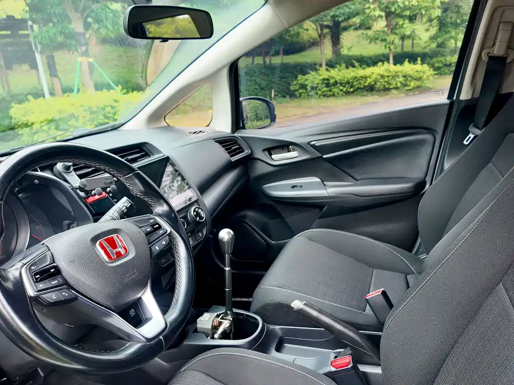 Honda Fit 2018 — фото 21