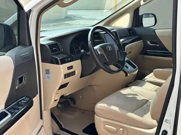Toyota Alphard 2012