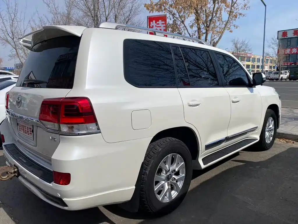 Toyota Land Cruiser 2016 — фото 4