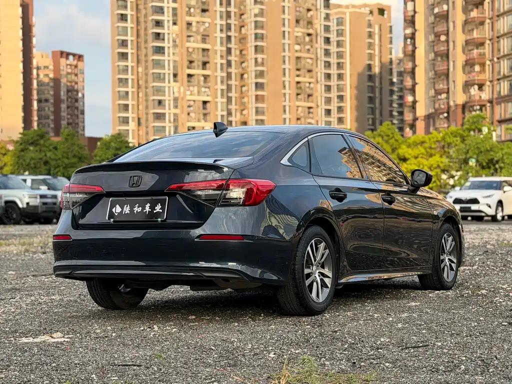 Honda Civic 2023 — фото 17