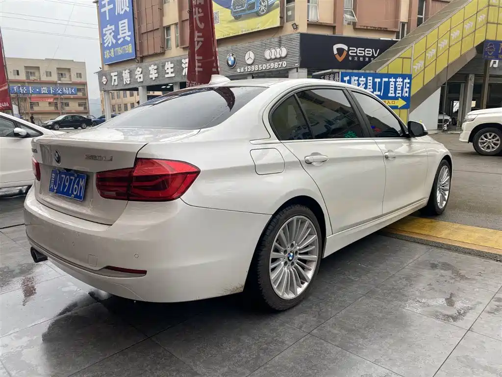 BMW 3 Series 2018 — фото 9