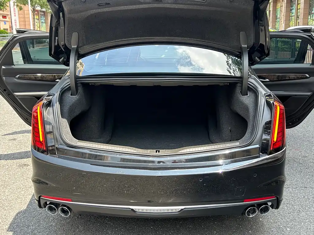 Cadillac CT6 2021 — фото 32