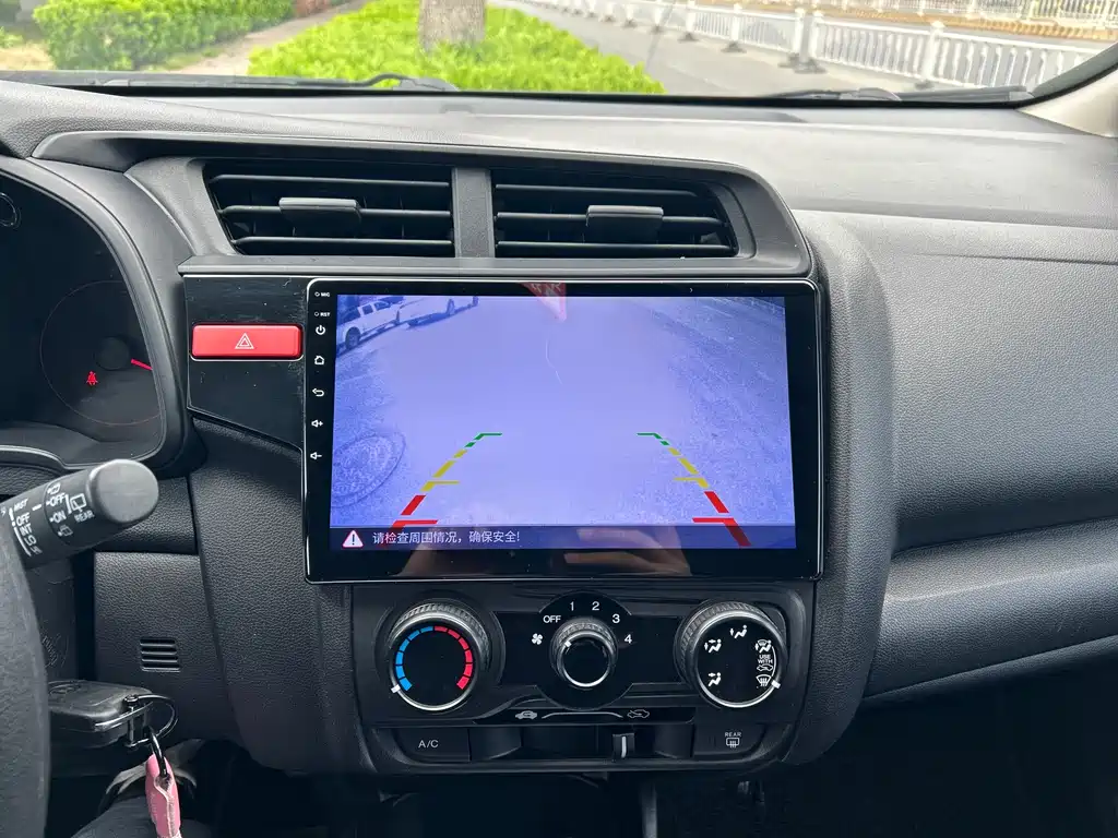 Honda Fit 2016 — фото 12