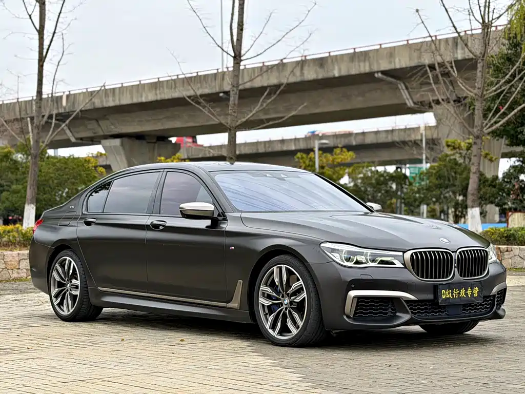 BMW 7 Series 2019 — фото 3