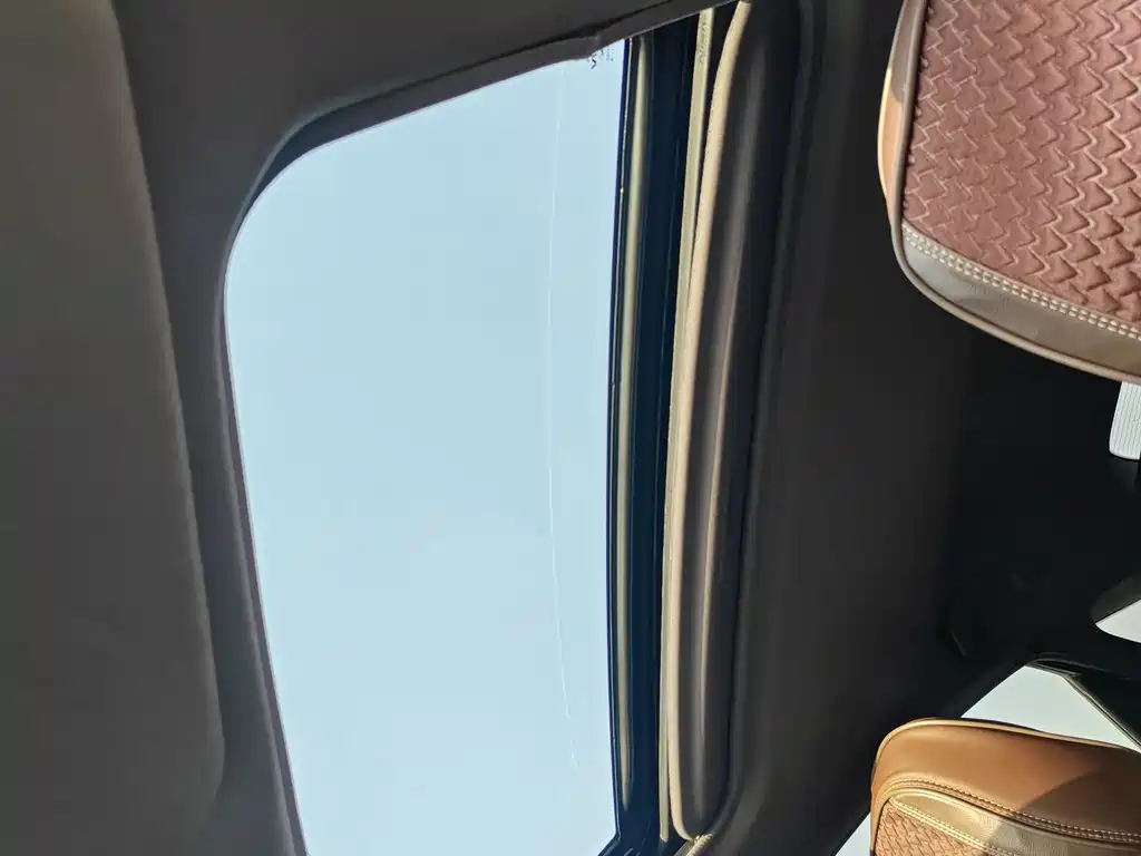 Toyota Avalon 2020 — фото 13