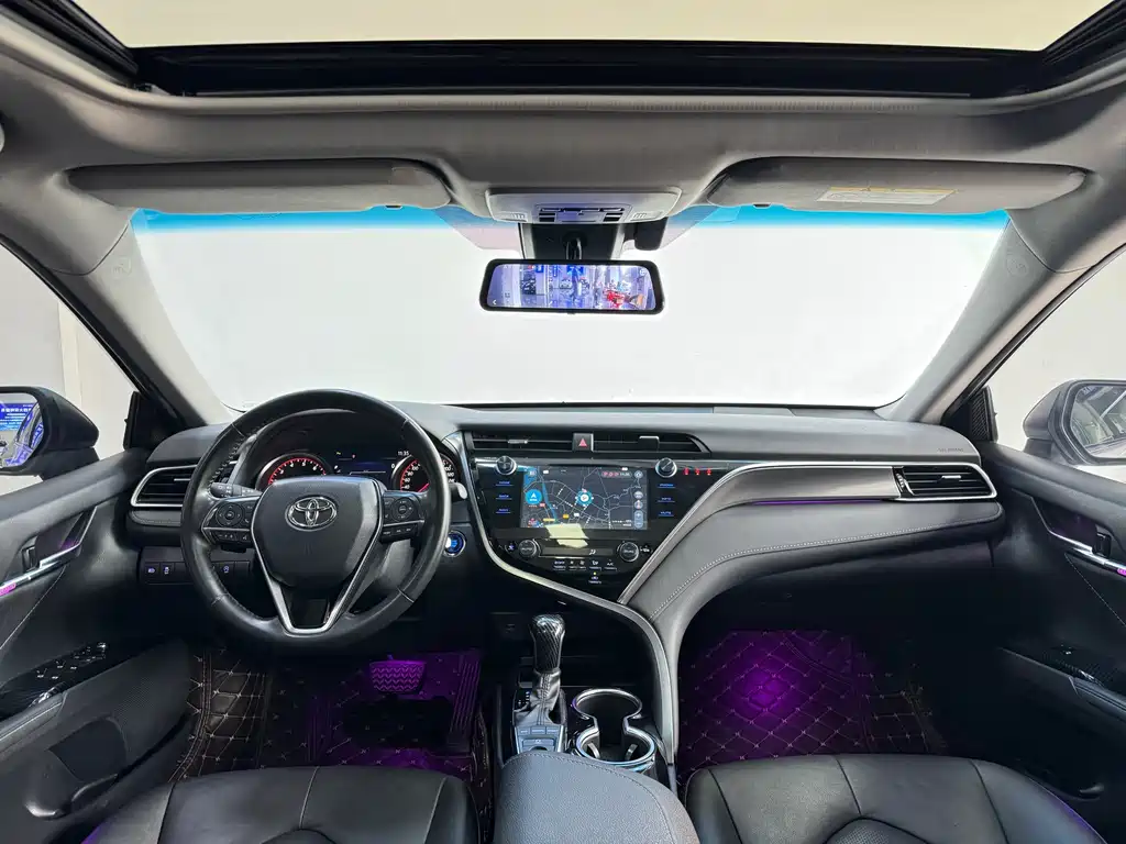 Toyota Camry 2020 — фото 7