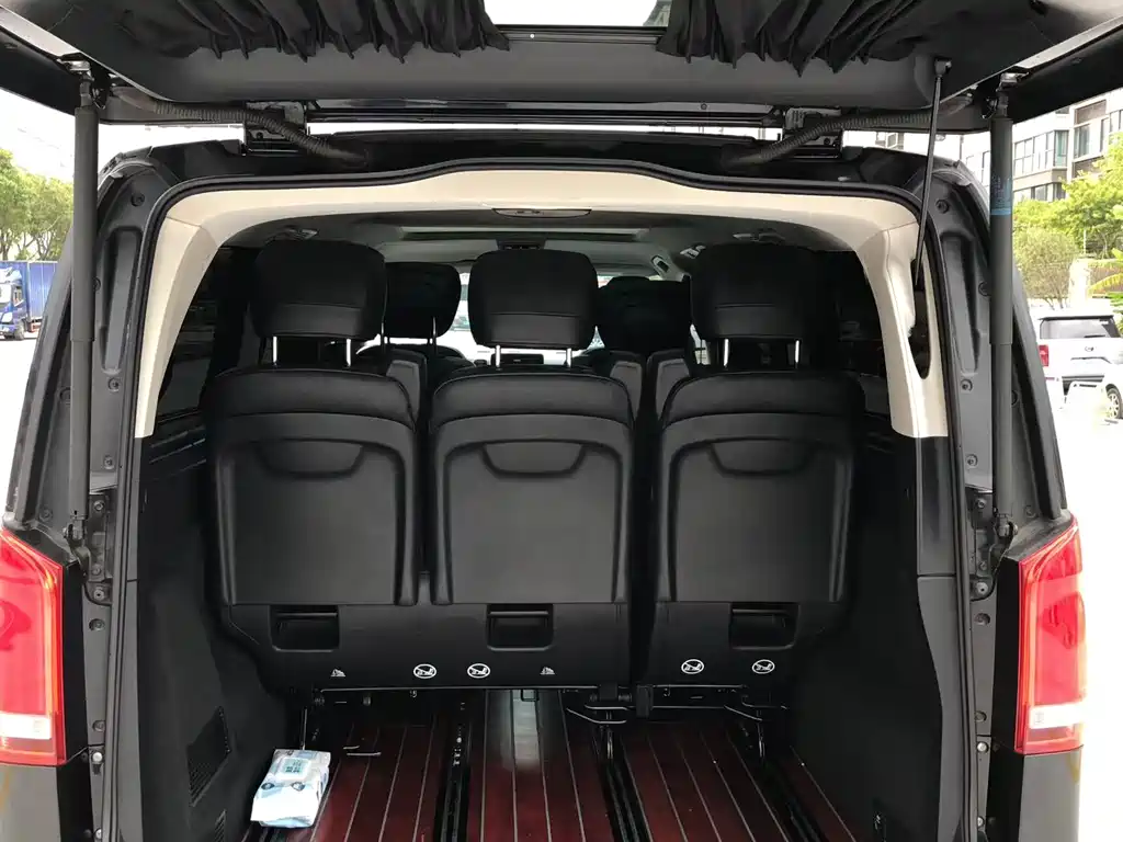 Mercedes-Benz V-Class 2018 — фото 7
