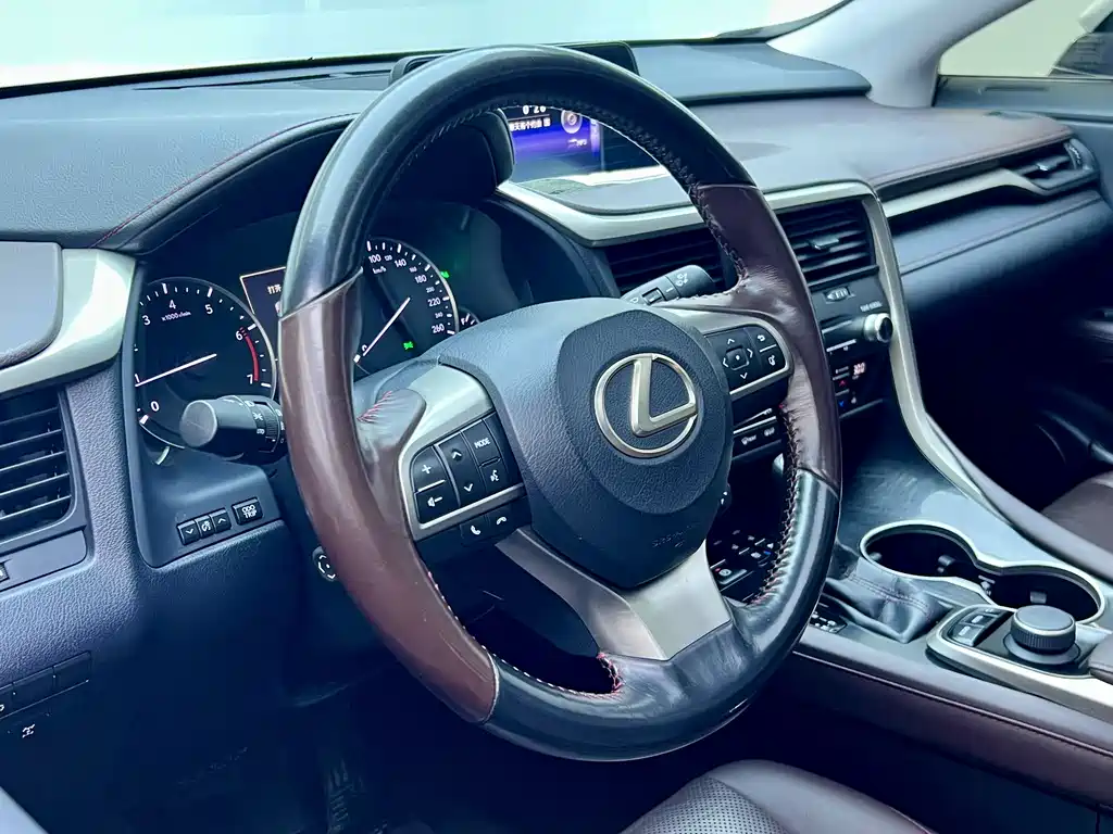 Lexus RX 2017 — фото 17