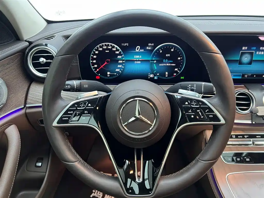 Mercedes-Benz E-Class 2023 — фото 24