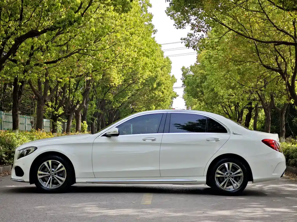 Mercedes-Benz C-Class 2018 — фото 4